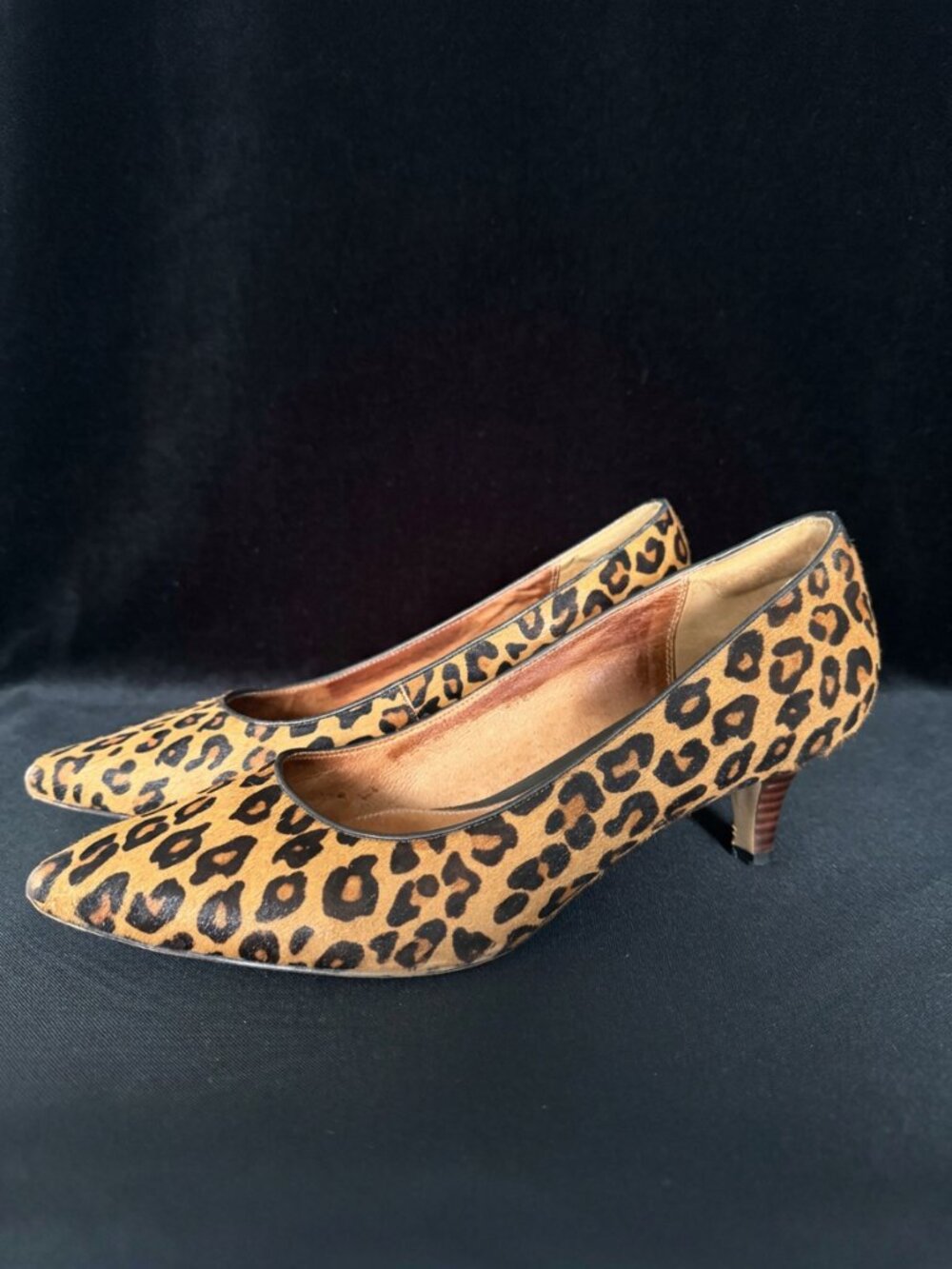 Indigo by Clarks Sage Copper Leopard Print Calf Hair Kitten Heels - Sz 10